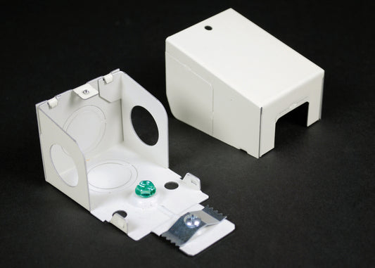 WH2010A3 - Wiremold - WH2010A3 2000 Entrance End Fitting in White