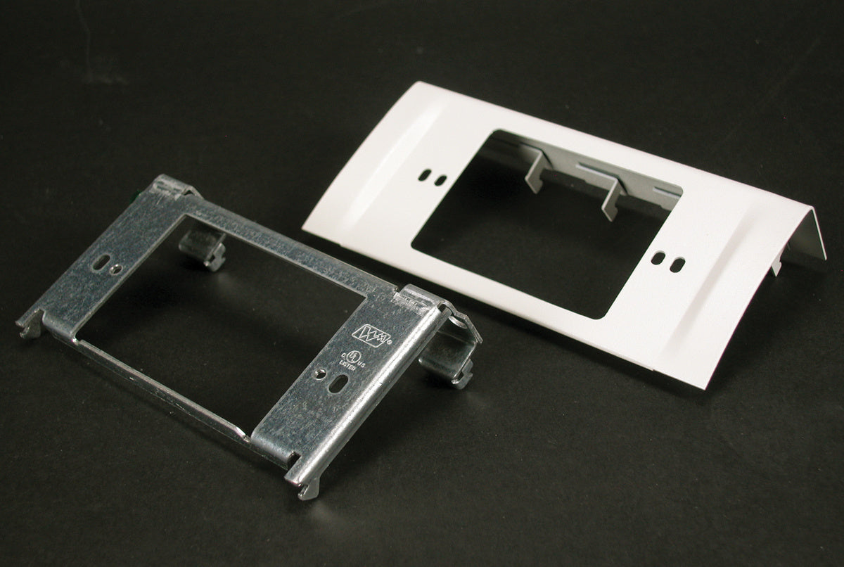 DS4047C-DG - Wiremold - DS4047CDG Single Channel NEMA Device Plate Fitting in Gray