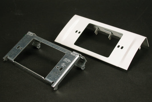 DS4047C-DV - Wiremold - DS4047CDV Single Channel NEMA Device Plate Fitting in Fog White