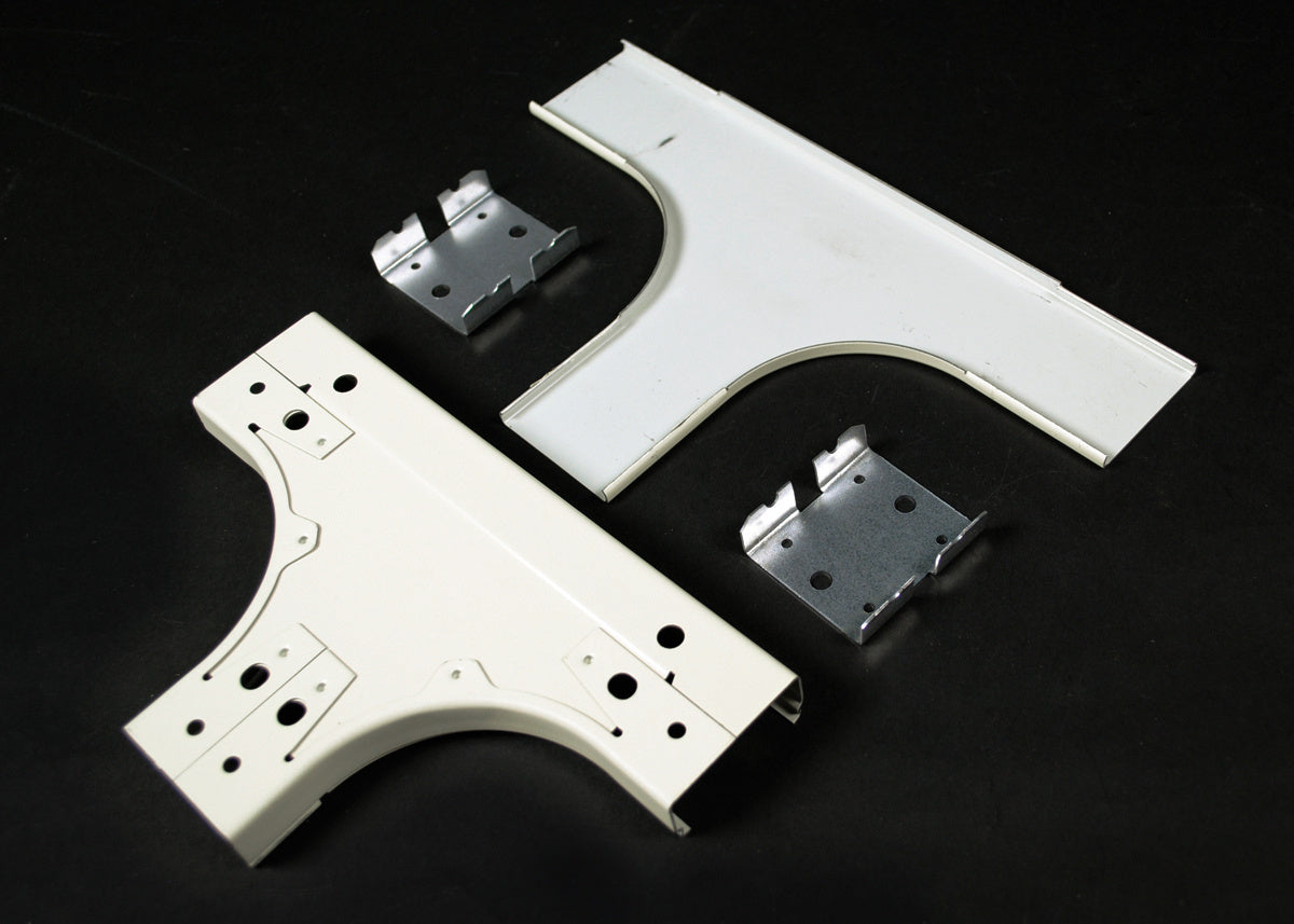 2415FO-FW - Wiremold - 2415FOFW 2400 Radiused Tee Fitting in Fog White