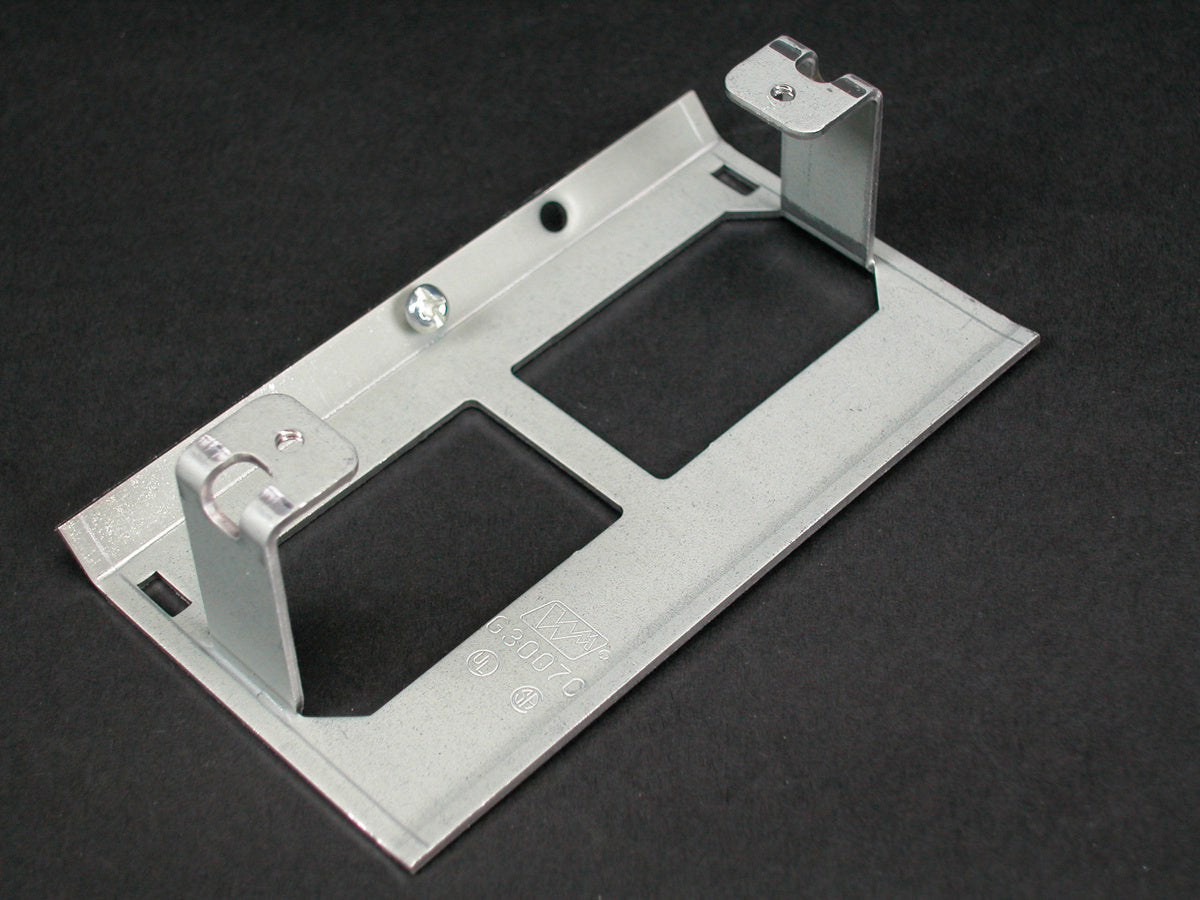 G3007C - Wiremold - G3007C 3000 Device Bracket Fitting