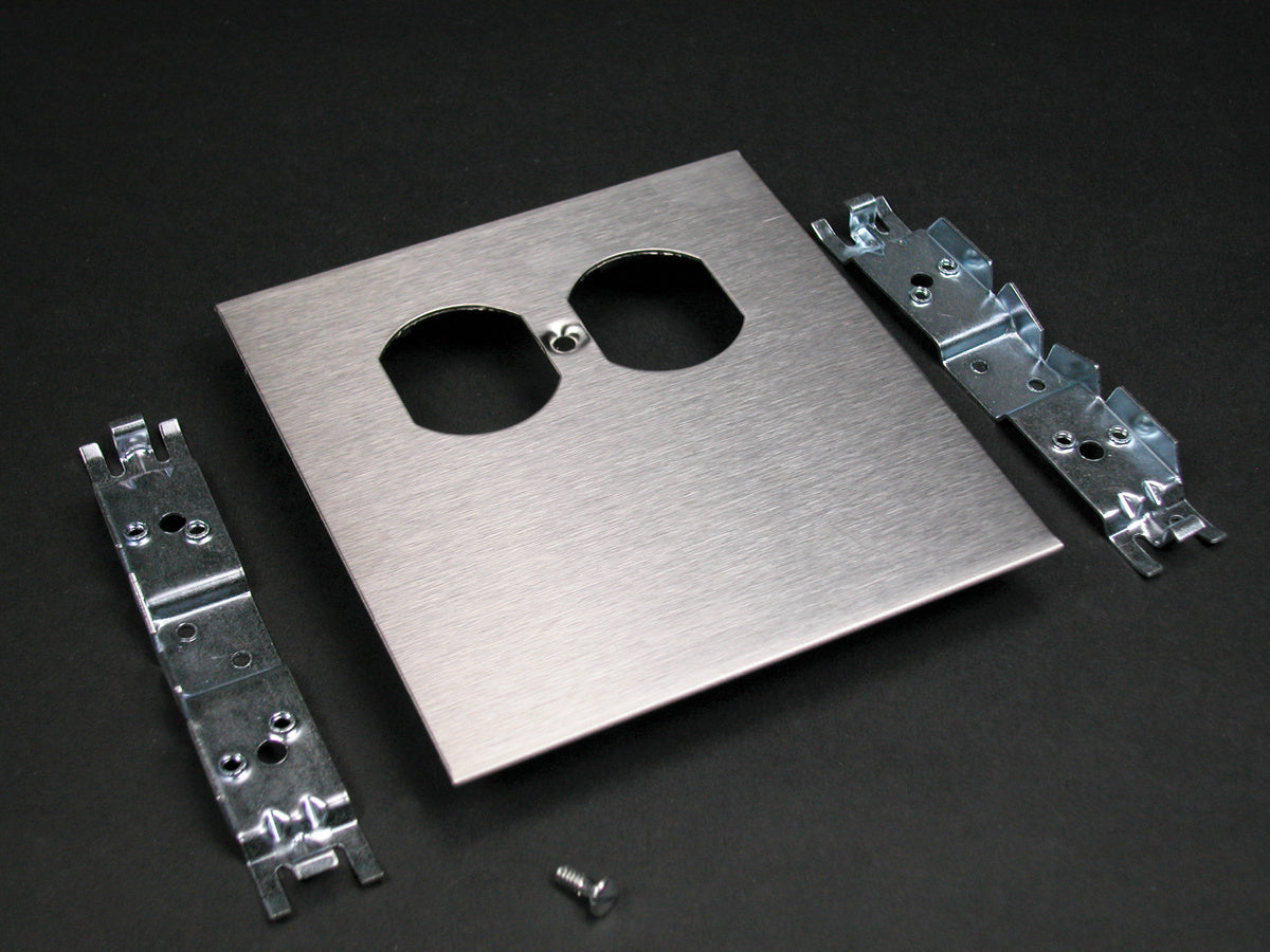 S4048B - Wiremold - S4048B Duplex Receptacle Device Cover