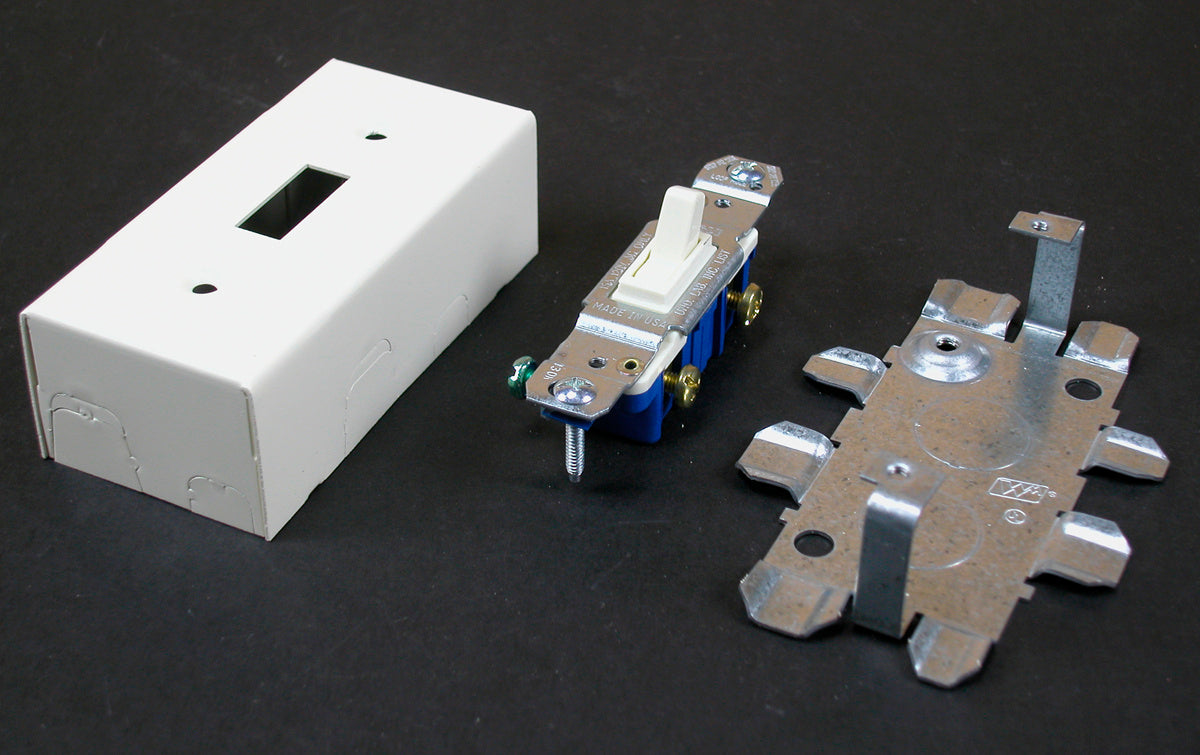 V57240 - Wiremold - V57240 15A 125V Single Pole Switch and Box Fitting