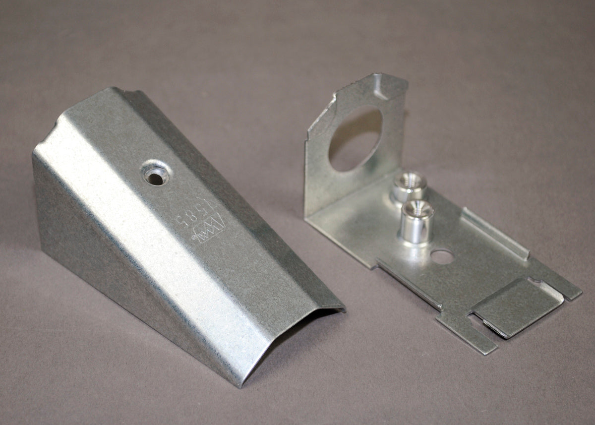1585 - Wiremold - 1585 Overfloor Raceway Combination Connector