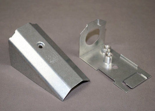 1585 - Wiremold - 1585 Overfloor Raceway Combination Connector