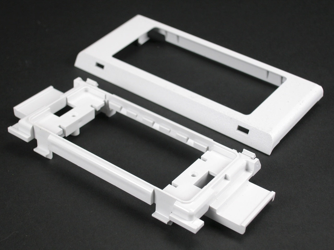 5450TWH - Wiremold - 5450TWH 5400 Twin Snap Device Bracket Fitting in White
