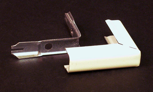 V718 - Wiremold - V718 700 Outside Elbow Fitting in Ivory