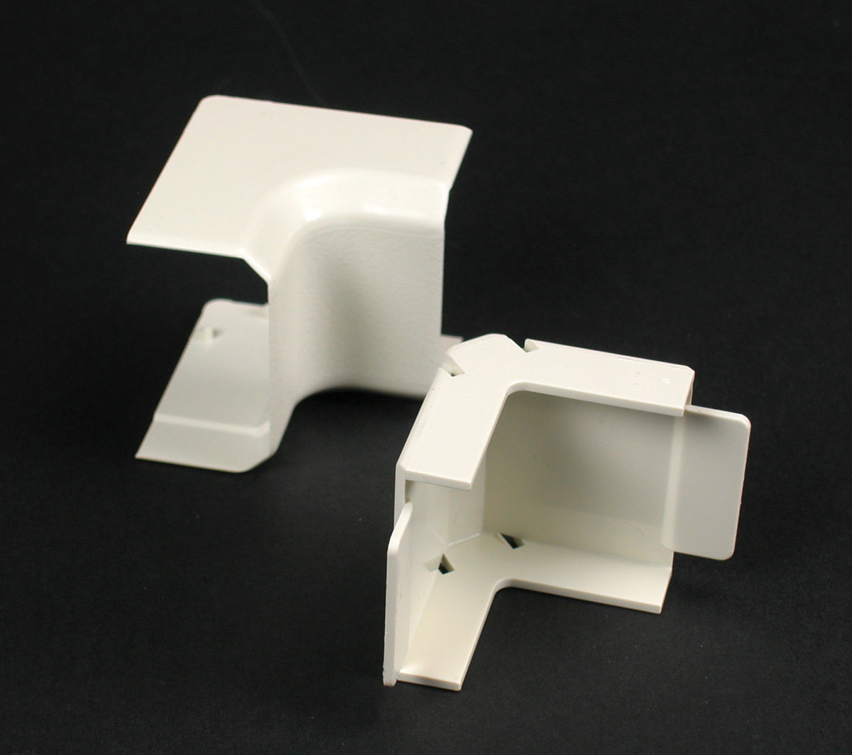 NM2017 - Wiremold - NM2017 Internal Elbow Fitting