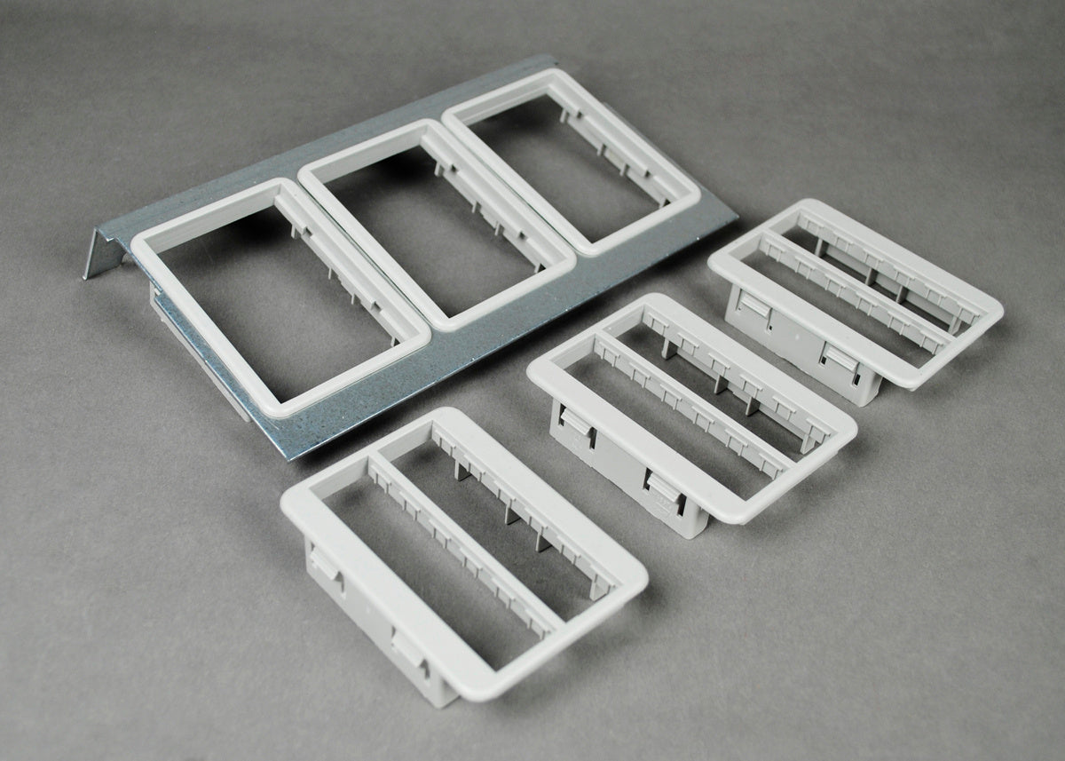 C8005P-3RT - Wiremold - C8005P3RT AC Communication Plate