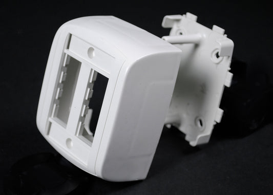 PBB4TJWH - Wiremold - PBB4TJWH Eclipse Bezel Data Box Fitting in White