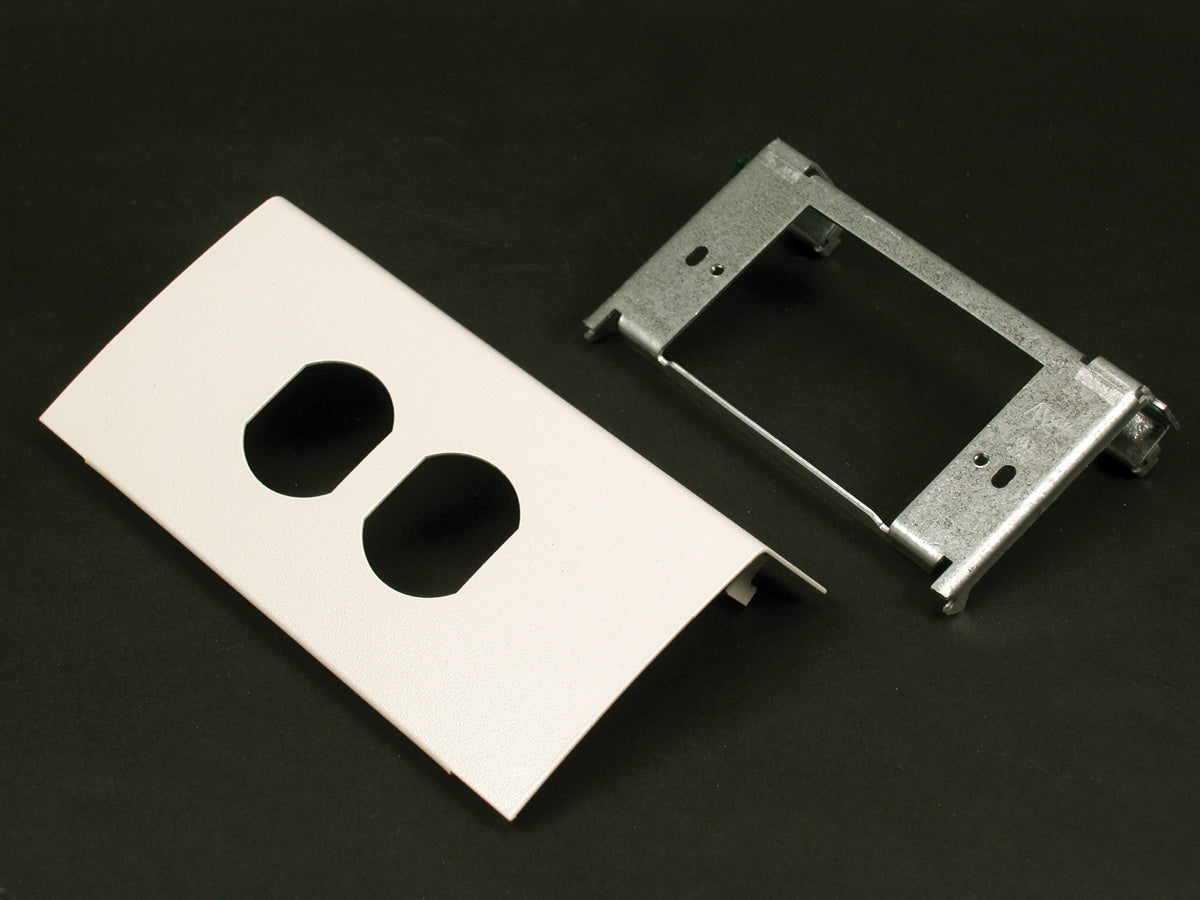 DS4047D-DV - Wiremold - DS4047DDV Single Channel Duplex Device Plate Fitting in Fog White