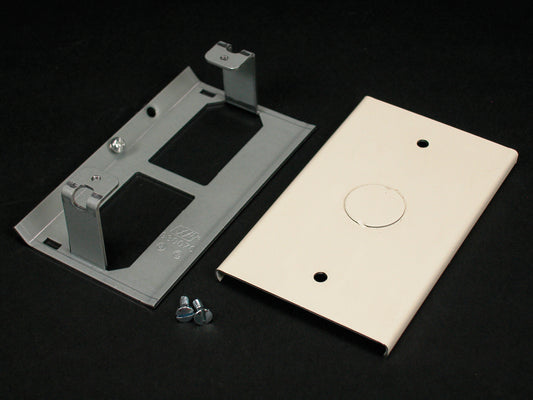 V3036HE - Wiremold - V3036HE 3000 Blank Cover Fitting in Ivory