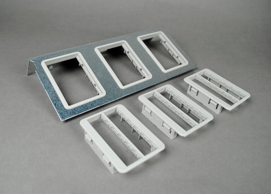C10105P-3RT - Wiremold - C10105P3RT AC Communication Plate