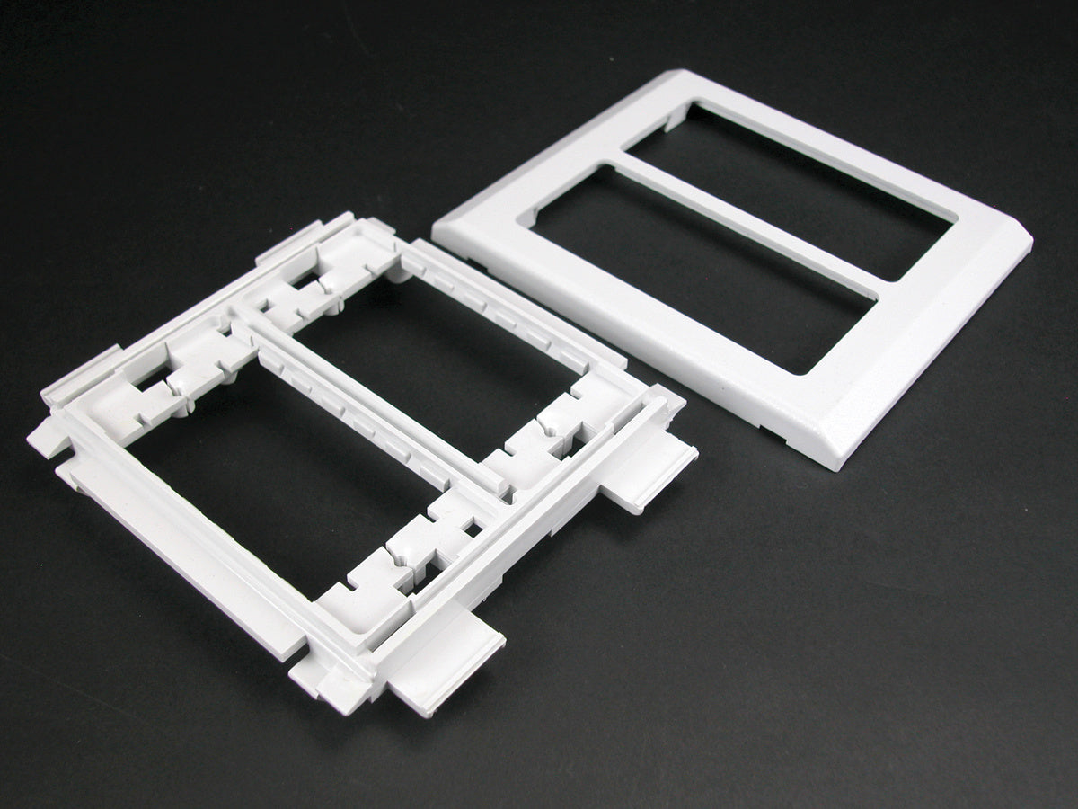 5450 - Wiremold - 5450 Device Bracket Fitting in Ivory