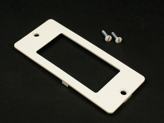 5507R-WH - Wiremold - 5507RWH 5500 Rectangle Receptacle Faceplate Fitting in White