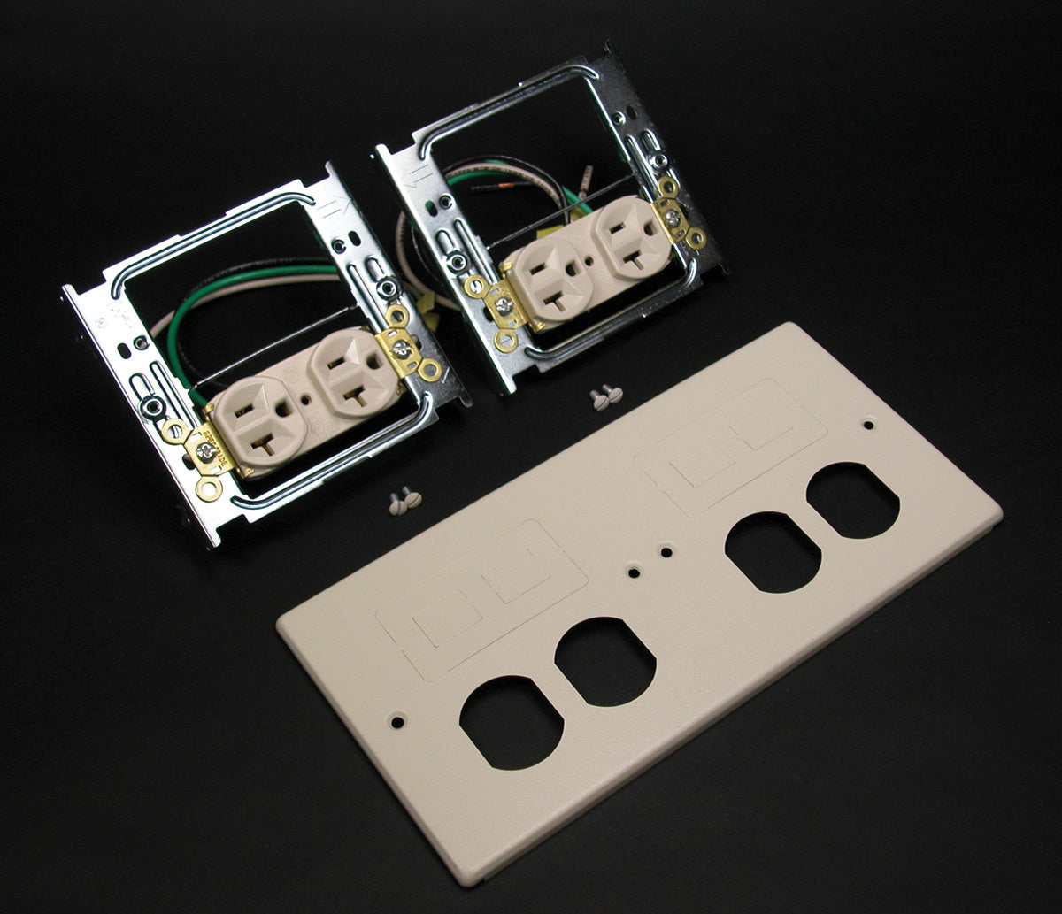 V4047-2WWFF - Wiremold - V40472WWFF 4047 Four Gang Cover With Two Duplex and Two Modular Furniture Openings in Ivory