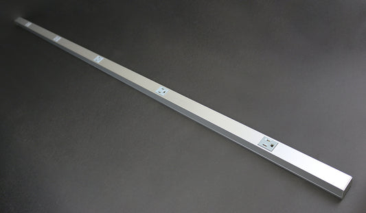 AL20GB612TR - Wiremold - AL20GB612TR Alumninum Plugmold Tamper Resistant Multioutlet System 6 ft in Aluminum