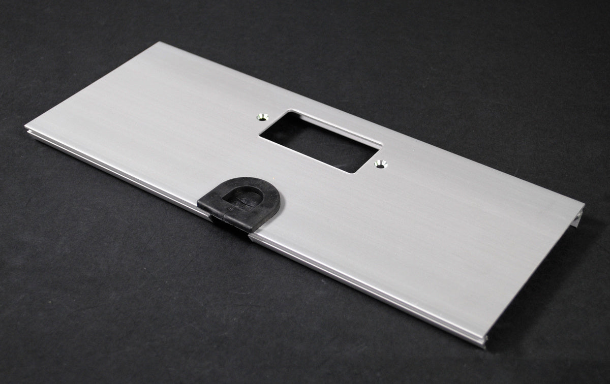 AL5256-GZ - Wiremold - AL5256GZ Large MultiChannel Raceway GFCI and Mouse Hole Device Cover Plate