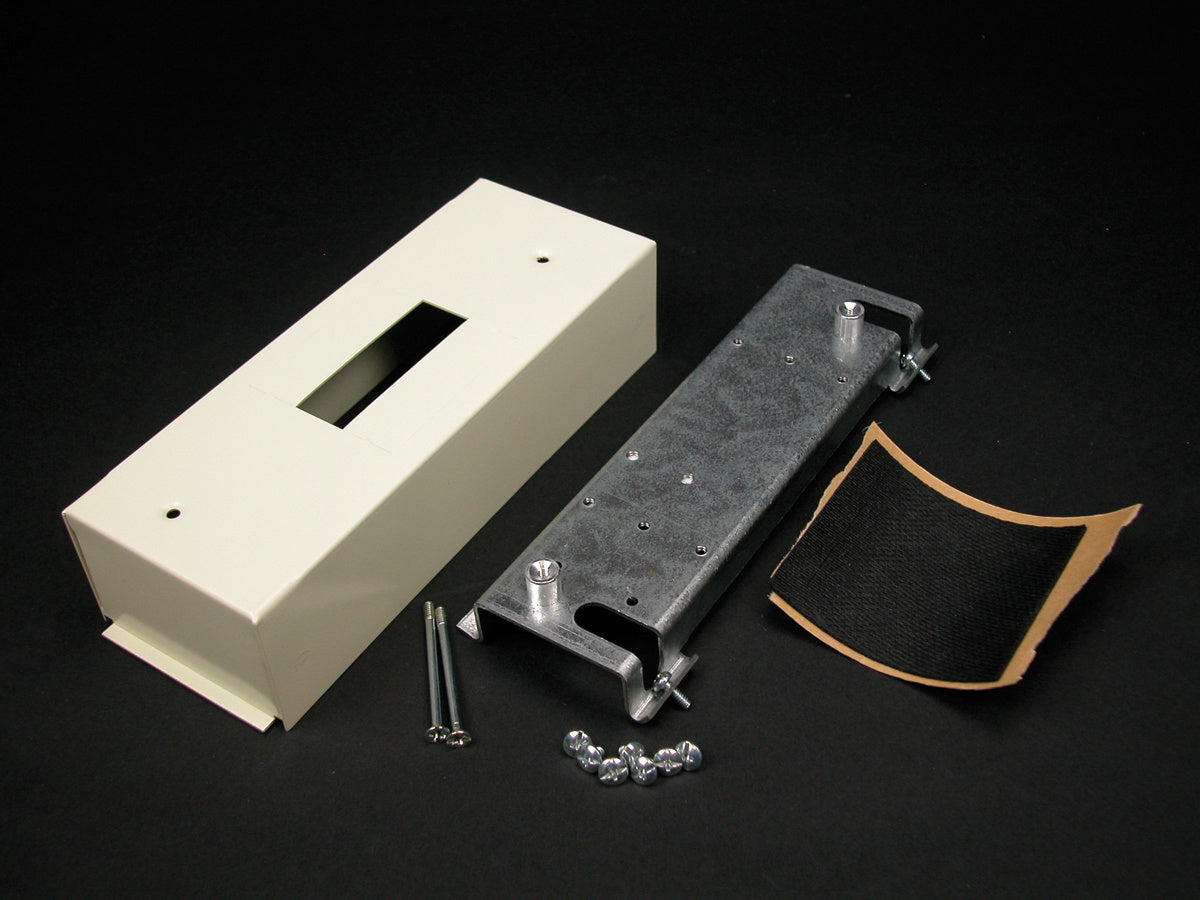 G3046QOU - Wiremold - G3046QOU 3000 Circuit Breaker Housing Fitting in Gray