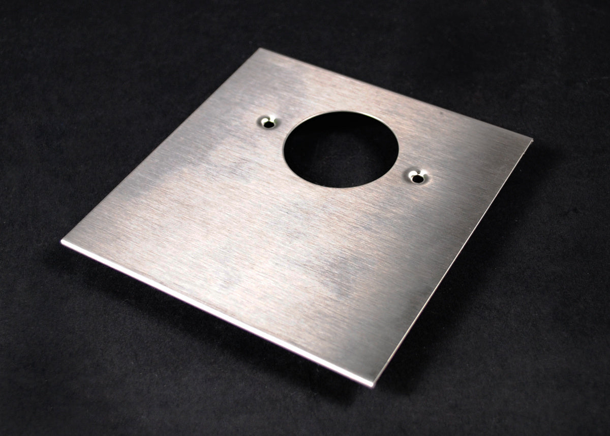 S4048J - Wiremold - S4048J Twistlock Receptacle Device Cover