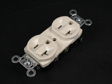 DR20A-G - Wiremold - DR20AG 3000 ColorMatch Duplex Receptacle and Plate in Gray
