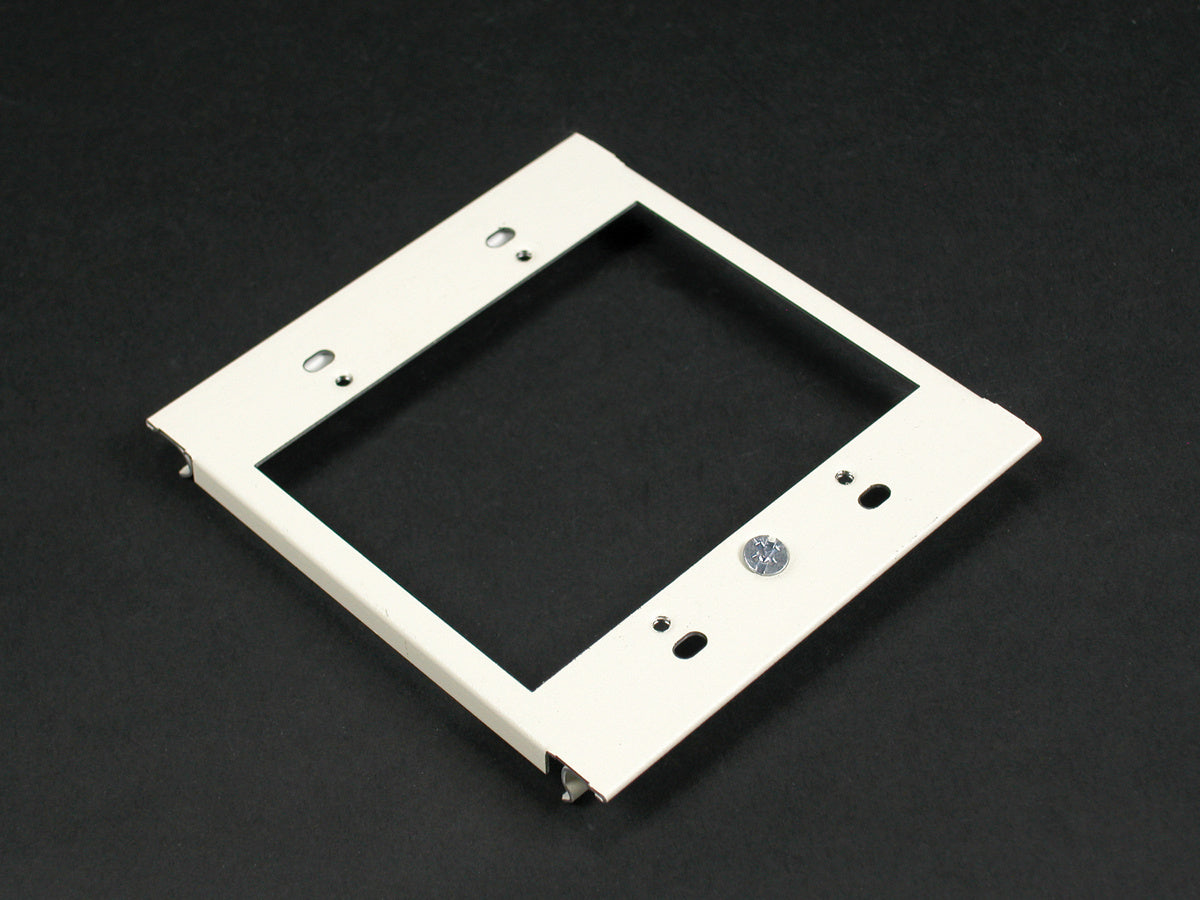 V6007C-2 - Wiremold - V6007C2 6000 Two Gang Device Plate Fitting in Ivory