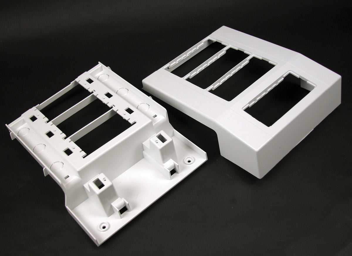 5550A4 - Wiremold - 5550A4 5500 Offset Mounting Device Bracket Fitting in Ivory