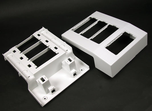 5550A4WH - Wiremold - 5550A4WH 5500 Offset Mounting Device Bracket Fitting in White