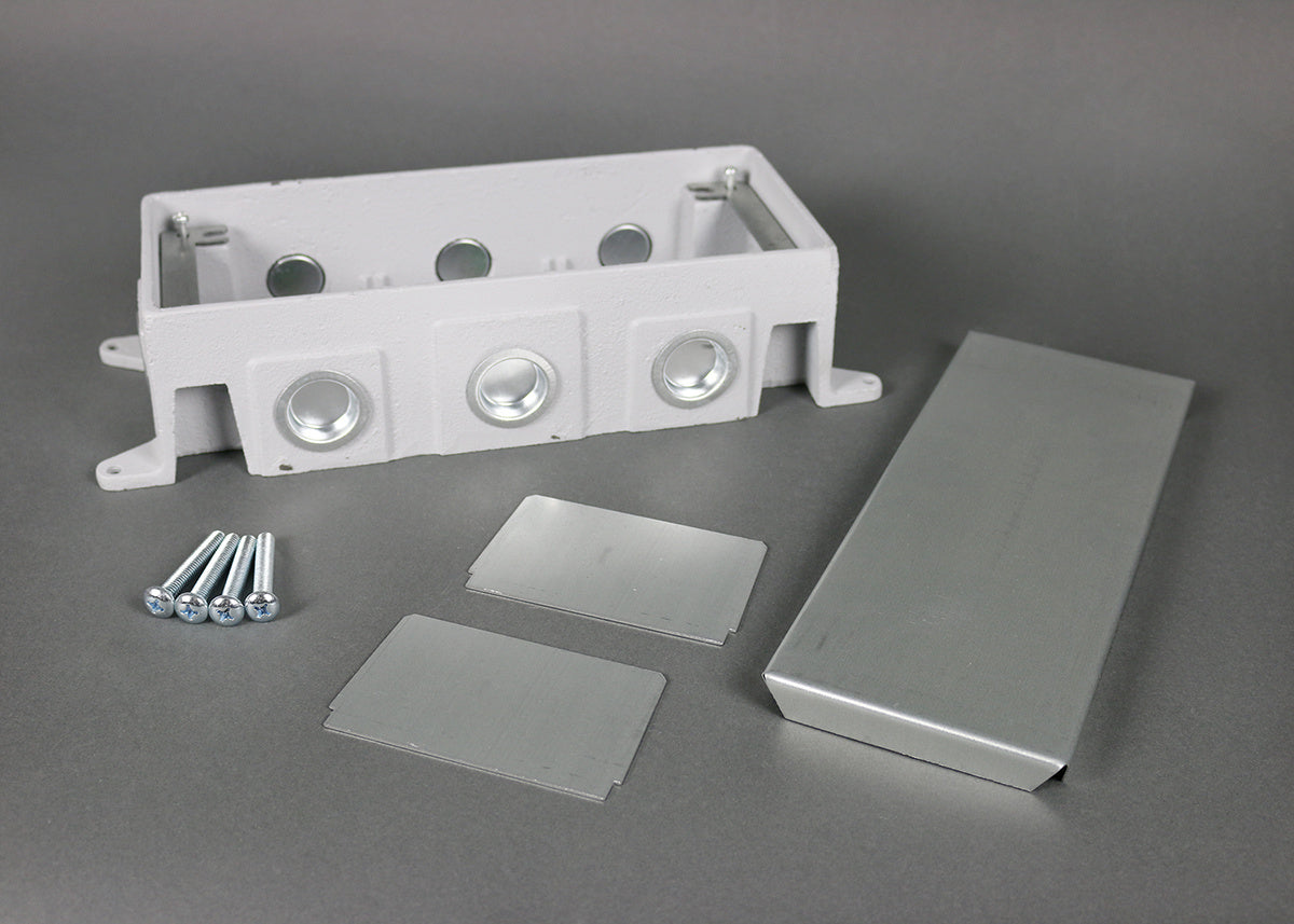880CS3-1 - Wiremold - 880CS31 Omnibox Three Gang Cast Iron Floor Box