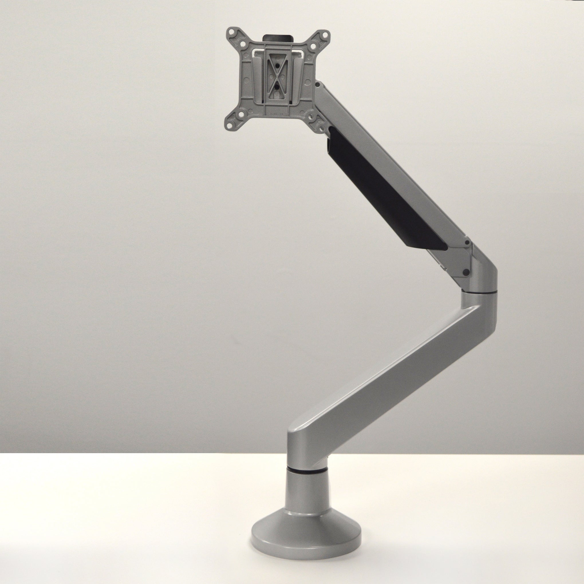 LH-VLAMA - Middle Atlantic - LundHalsey Visionline and x Type Monitor Arm