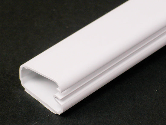 2800L8-WH Uniduct® One-Piece Latching Raceway Fitting in White