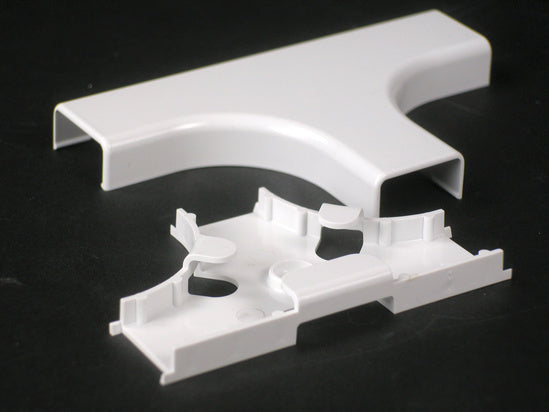 2815FO-FW Uniduct® Radiused Tee Fitting in Fog White