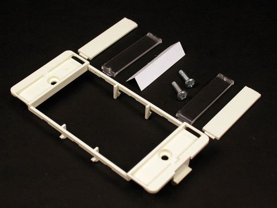 CM-EPLA CM End Plate in Ivory